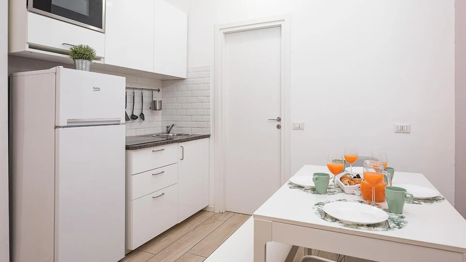 Appartamento A 2 Kilometri Dal Centro Milan 0*,  Italy